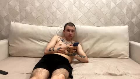 Snapshot of charmsexycouple chatting on 05-11-26, 02:56 Vin and Katie online show from 05-11-26, 02:56