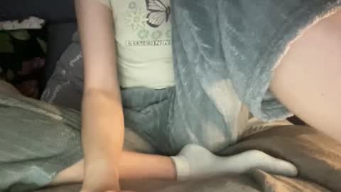 Snapshot of chase_vicky chatting on 09-11-25, 06:52 Vicky online show from 09-11-25, 06:52