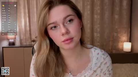 Snapshot of chasidygrandmaison chatting on 06-19-26, 04:17 Emilia online show from 06-19-26, 04:17