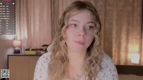 Snapshot of chasidygrandmaison chatting on 06-23-26, 04:10 Emilia online show from 06-23-26, 04:10