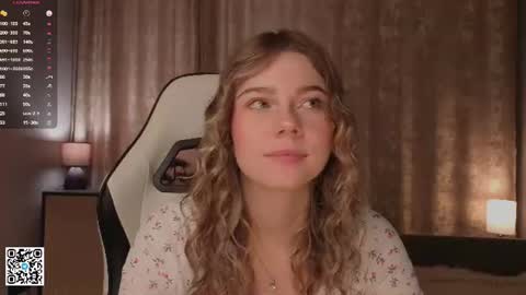 Snapshot of chasidygrandmaison chatting on 07-10-26, 04:28 Emilia online show from 07-10-26, 04:28