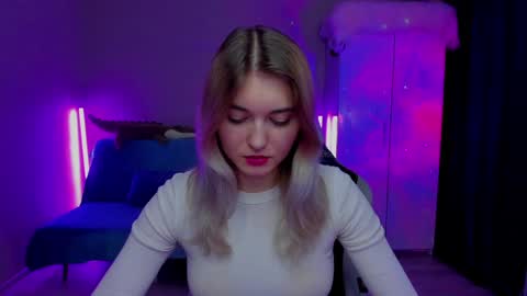 Snapshot of chatur_lady_ chatting on 01-02-25, 07:55 Betty online show from 01-02-25, 07:55