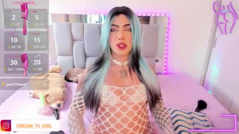 Snapshot of chaturmodels chatting on 09-10-25, 05:24 Sophie online show from 09-10-25, 05:24