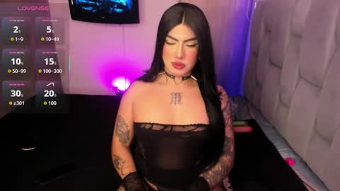 Sophie  online show from 12-23-25, 03:26