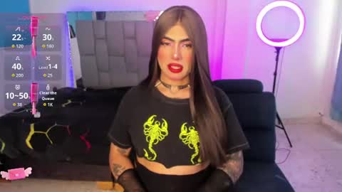 Snapshot of chaturmodels chatting on 07-01-26, 07:35 Sophie online show from 07-01-26, 07:35