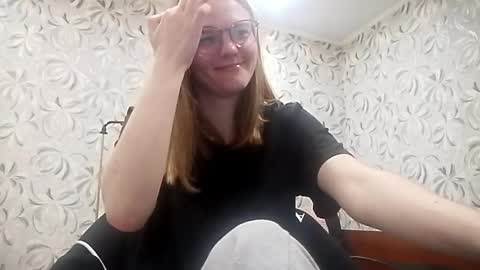 Snapshot of chauknispel chatting on 05-23-26, 10:36 Olivia online show from 05-23-26, 10:36