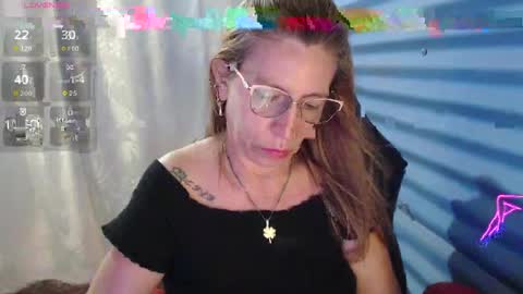 Snapshot of chayla_ruiz chatting on 05-12-26, 03:53 CHAYLA VICTORIA RUIZ online show from 05-12-26, 03:53