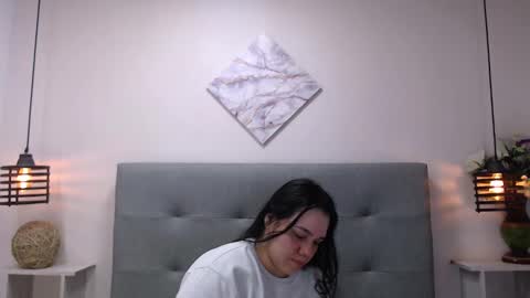Snapshot of cheelsea_ chatting on 02-06-25, 03:27 cheelsea_ online show from 02-06-25, 03:27