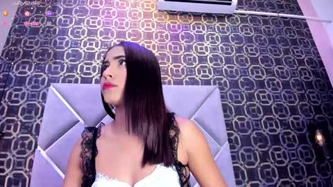 Snapshot of cheerryblossom_ chatting on 11-04-25, 01:38 Cherry online show from 11-04-25, 01:38