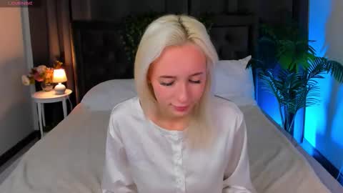 cheezy_cream online show from 12-03-25, 04:20