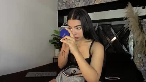   online show from 01-15-26, 03:33