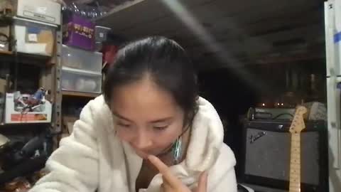 chellybear101 online show from 12-03-24, 04:25