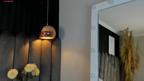 chelsea_bolton_ online show from 10-29-25, 12:18