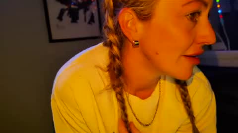 Snapshot of chelseelynn chatting on 02-07-26, 04:38 chelsee lynn online show from 02-07-26, 04:38