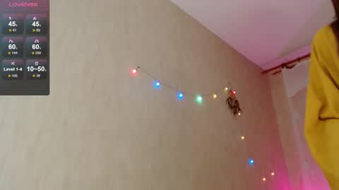 Snapshot of chelsey_rayne chatting on 03-05-25, 06:12 Instagram faroffland online show from 03-05-25, 06:12