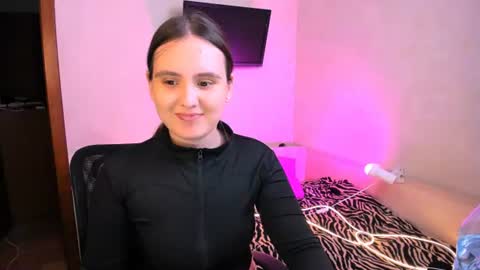 Chelsy  Luxe  online show from 07-09-26, 10:19