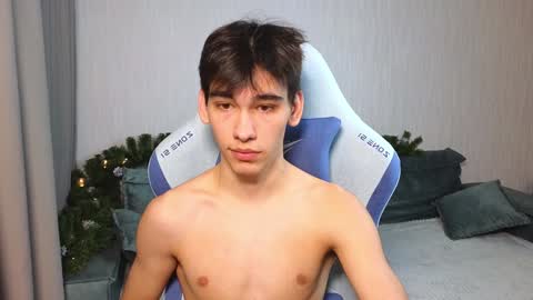 LUCASRYANPVT IS OPEN online show from 12-18-24, 08:31