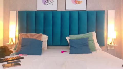 Snapshot of cheneelllorens chatting on 02-25-25, 09:02 online show from 02-25-25, 09:02