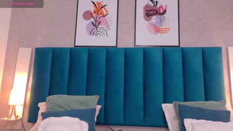 Snapshot of cheneelllorens chatting on 09-12-25, 08:20 online show from 09-12-25, 08:20