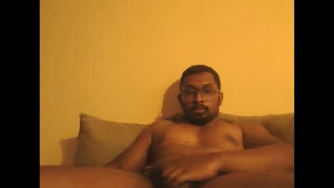 chennaibull1011 online show from 04-20-26, 11:02