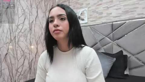 Snapshot of cherry__sweet_ chatting on 11-21-25, 11:42 Emma online show from 11-21-25, 11:42