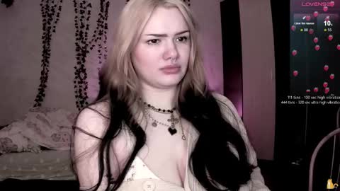 cherry_elfcat online show from 11-15-25, 08:00