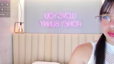 C H E R R Y  online show from 01-10-26, 10:39