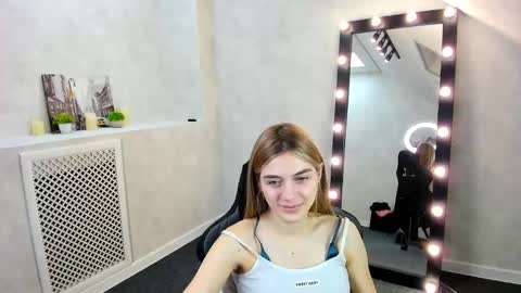 cherry_pr1ce online show from 12-19-24, 01:07