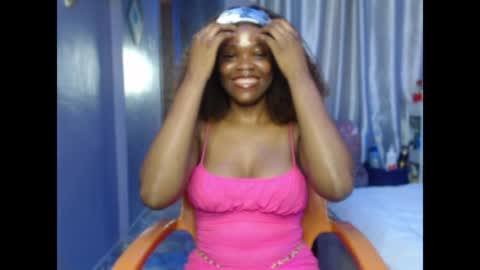 Snapshot of cherry_xchaos chatting on 05-16-26, 06:32 Sophie online show from 05-16-26, 06:32