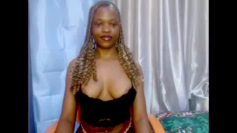 Snapshot of cherry_xchaos chatting on 07-12-26, 06:48 Sophie online show from 07-12-26, 06:48
