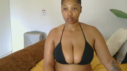 Snapshot of cherrybabexx chatting on 12-20-24, 01:00 Cherrybabe online show from 12-20-24, 01:00