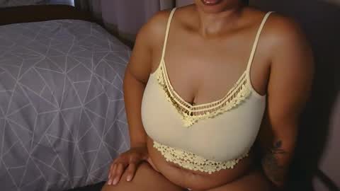 Snapshot of cherrybabexx chatting on 01-18-25, 09:45 Cherrybabe online show from 01-18-25, 09:45