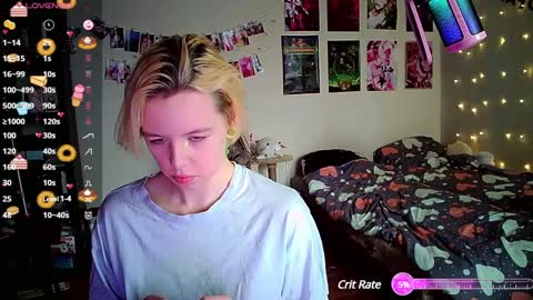 Snapshot of cherrybaby_0 chatting on 12-19-24, 05:29 cherrybaby_0 online show from 12-19-24, 05:29