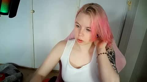 Snapshot of cherrybaby_0 chatting on 06-11-26, 08:56 cherrybaby_0 online show from 06-11-26, 08:56