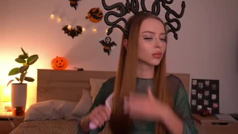 Alisha online show from 10-20-25, 08:53