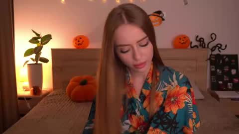 Alisha online show from 10-24-25, 09:44