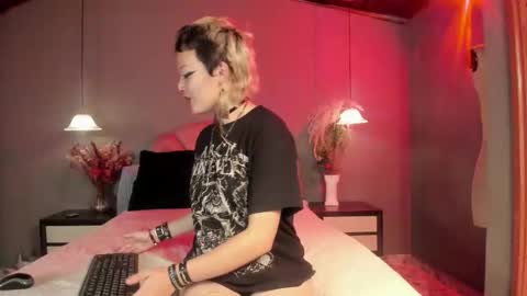 Snapshot of cherryblow_ chatting on 10-21-25, 12:50 Cherry Glow online show from 10-21-25, 12:50