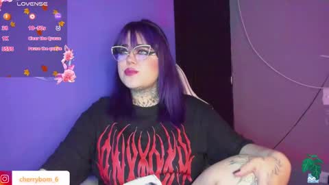  dayis independent model  online show from 12-29-24, 08:00