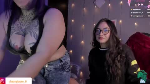  dayis independent model  online show from 01-28-25, 08:47