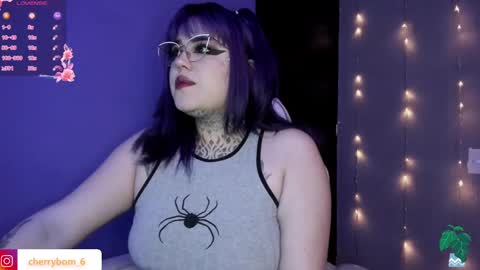  dayis independent model  online show from 03-02-25, 08:16