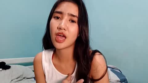 Snapshot of cherrycharmxd chatting on 03-18-26, 01:36 Mary online show from 03-18-26, 01:36