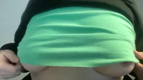 Snapshot of cherryjune chatting on 02-03-25, 01:19 CherryJune online show from 02-03-25, 01:19