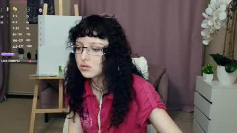 Snapshot of cherrylanding chatting on 05-29-26, 07:34 Isabel online show from 05-29-26, 07:34