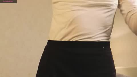 Snapshot of cherrymira chatting on 02-09-26, 05:17 Loise online show from 02-09-26, 05:17