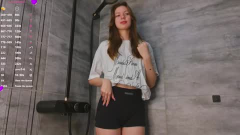 Snapshot of cherrymira chatting on 02-24-26, 05:33 Loise online show from 02-24-26, 05:33