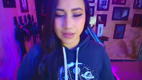 Snapshot of cherryy_bombshelll chatting on 10-07-25, 03:42 cherry online show from 10-07-25, 03:42