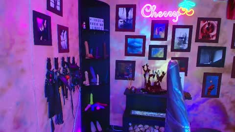 Snapshot of cherryy_bombshelll chatting on 11-16-25, 05:40 cherry online show from 11-16-25, 05:40