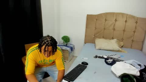 Snapshot of chery_l0v3 chatting on 02-16-25, 05:37 vero online show from 02-16-25, 05:37