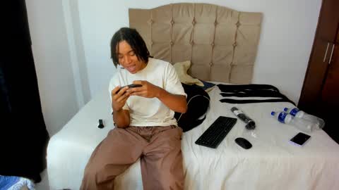 Snapshot of chery_l0v3 chatting on 02-18-25, 06:04 vero online show from 02-18-25, 06:04