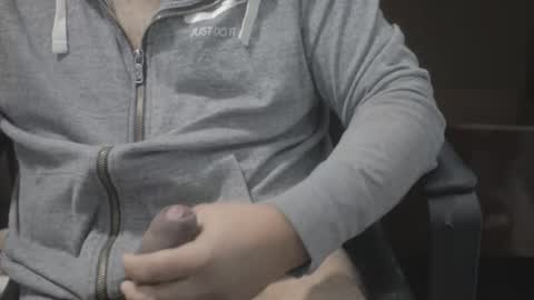 Snapshot of chicagoalex68 chatting on 12-16-25, 02:16 chicagoalex68 online show from 12-16-25, 02:16